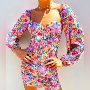 Beautiful floral dress!